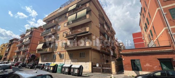4 bedrooms Apartment in Rome, Italy No. 337895 21