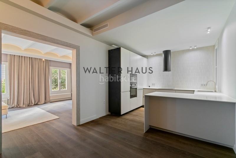 3 chambres Appartement à Eixample, Spain No. 42316