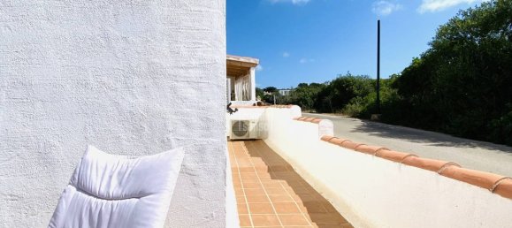 2 bedrooms Apartment in Sant Lluis, Spain No. 5167 3