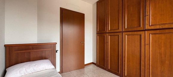 3 rooms Apartment in Bovisio Masciago, Italy No. 334567 12