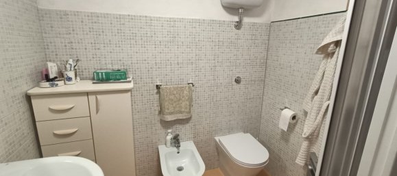 Дом с 3 комнатами в Изерния, Италия № 106450 7