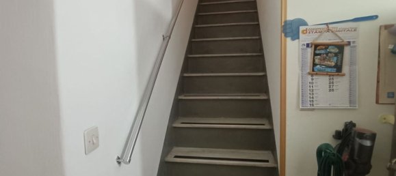 Дом с 3 комнатами в Изерния, Италия № 106450 12