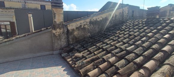 Дом с 3 комнатами в Изерния, Италия № 106450 24