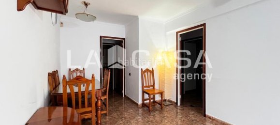 Apartamento de 3 dormitorios en Badalona, Spain No. 145905 4