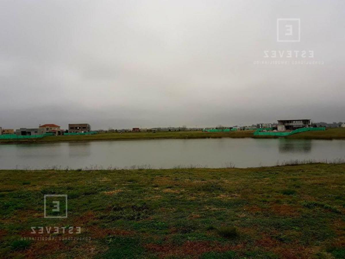  Land in Escobar, Argentina No. 121602