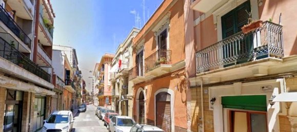 Квартира с 2 комнатами в Бари, Италия № 290636 12