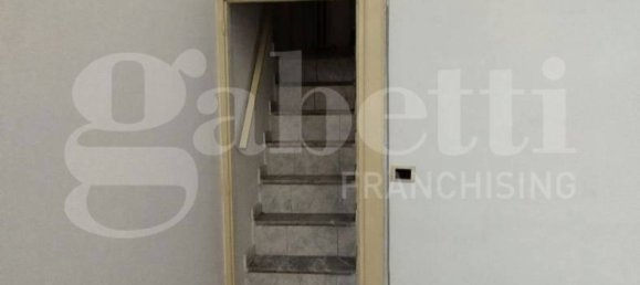 3 bedrooms Apartment in Taranto, Italy No. 297946 11