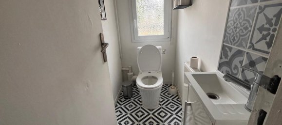 4 bedrooms House in Chatellerault, France No. 308509 8