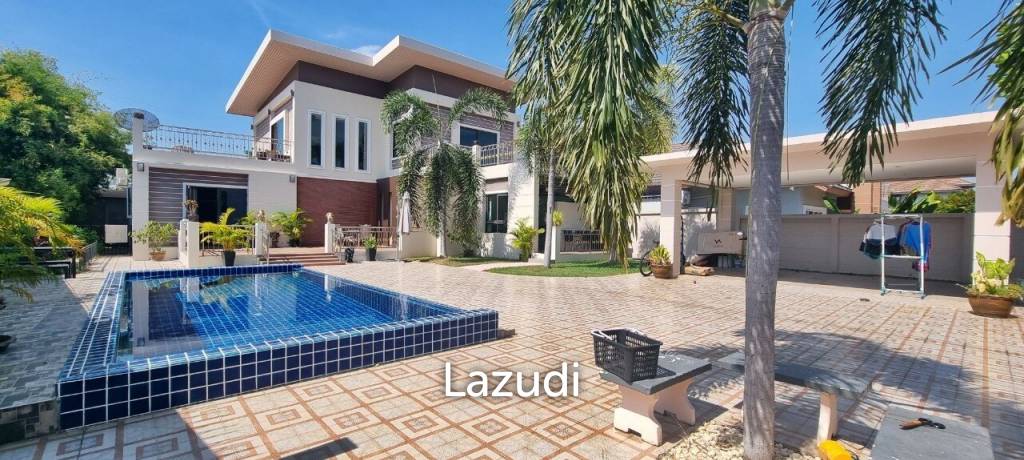 4 bedrooms Cafe / restaurant in Bang Sare, Thailand No. 14075