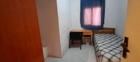 Квартира с 4 спальнями в Бадахос, Испания № 154166 15