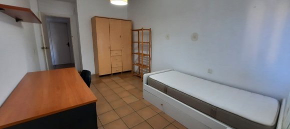 Квартира с 4 спальнями в Бадахос, Испания № 154166 25