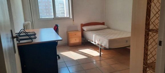 Квартира с 4 спальнями в Бадахос, Испания № 154166 21