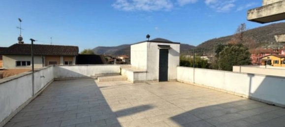 2 bedrooms Villa in Nuvolento, Italy No. 103026 3