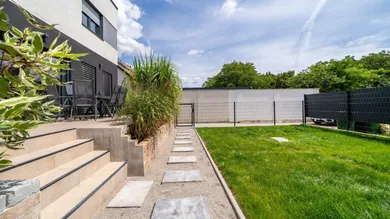 Casa de 6 habitaciónes en Strasshof an der Nordbahn, Austria No. 172162