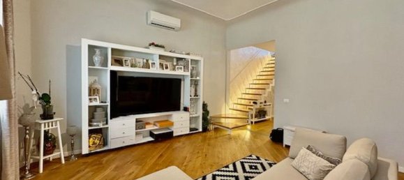 5 rooms Apartment in Florence, Italy No. 214591 7