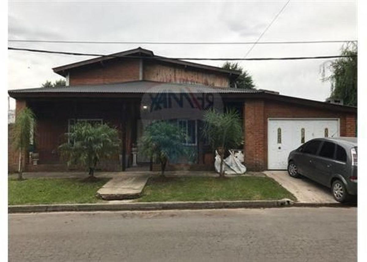 4 bedrooms House in Escobar, Argentina No. 9106