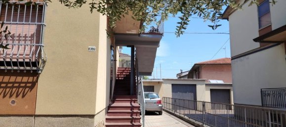 3 bedrooms House in Cesena, Italy No. 347757 5