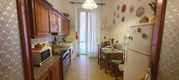 3 bedrooms Apartment in La Spezia, Italy No. 101316 2