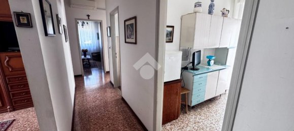 3 bedrooms Apartment in Mirano, Italy No. 347415 6