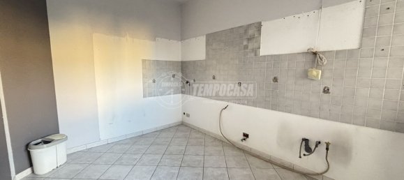 2 bedrooms Apartment in Casale Monferrato, Italy No. 68025 5