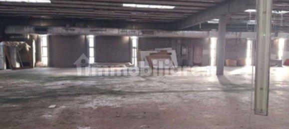 5 rooms Warehouse in Como, Italy No. 295818 11