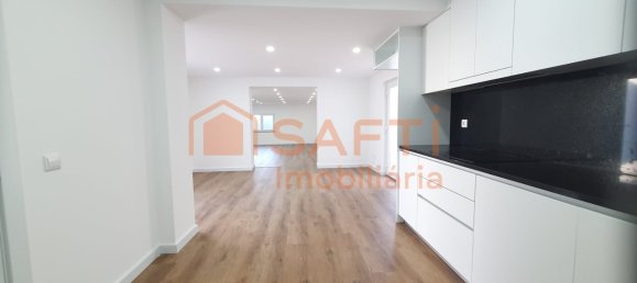 5 bedrooms House in Atouguia da Baleia, Portugal No. 117850 10