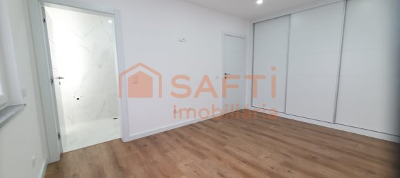 5 bedrooms House in Atouguia da Baleia, Portugal No. 117850 19