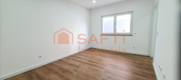 5 bedrooms House in Atouguia da Baleia, Portugal No. 117850 17