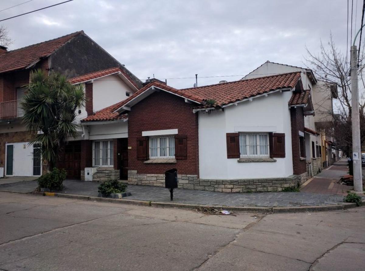2 bedrooms House in Mar del Plata, Argentina No. 68954