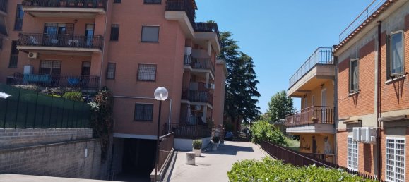 3 rooms Apartment in Rome, Italy No. 28350 2