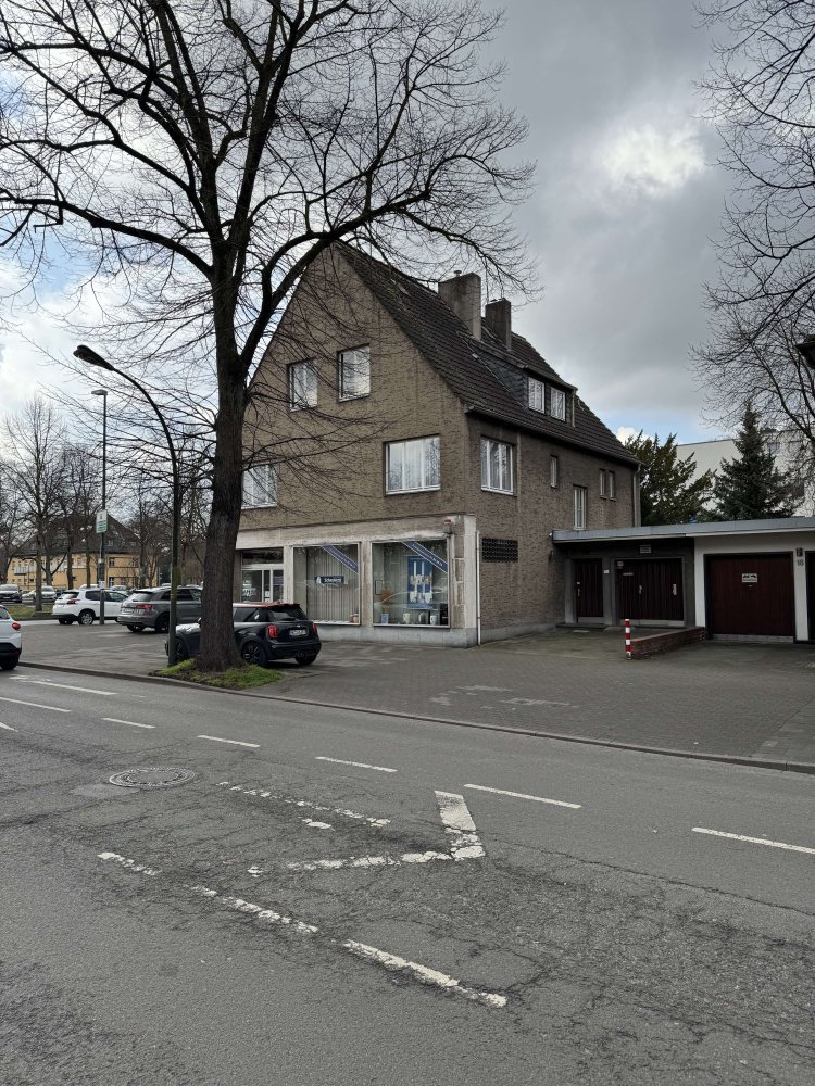 8-salle Bâtiment à Dusseldorf, Germany No. 106581