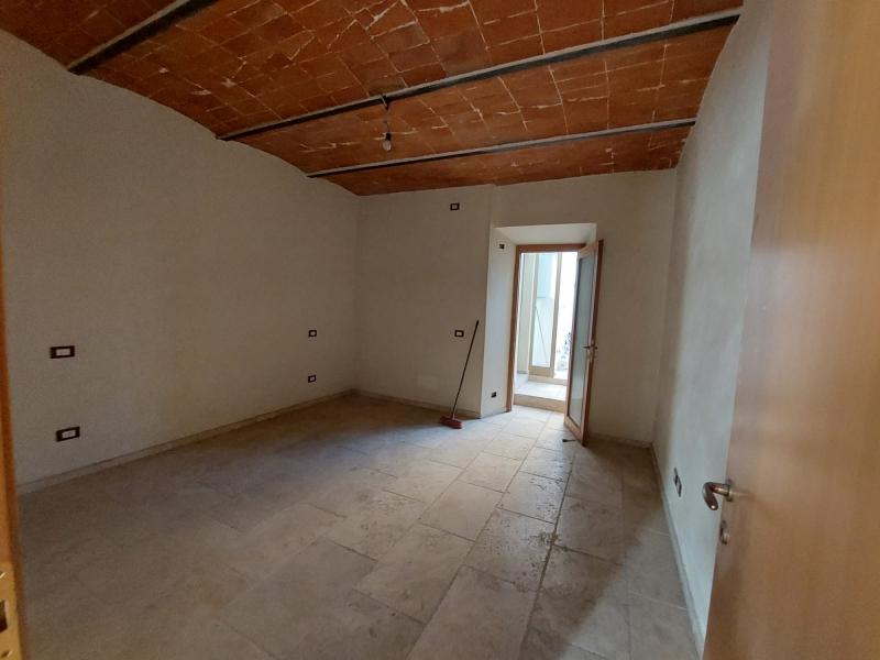 3 rooms Apartment in Arezzo, Italy No. 232852