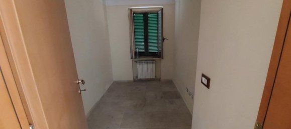 3 rooms Apartment in Arezzo, Italy No. 232852 6
