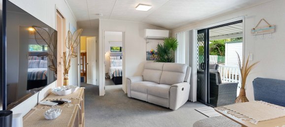 3 bedrooms House in Otaki Beach, New Zealand No. 97 8