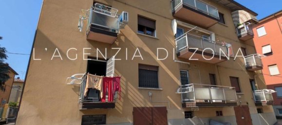 2-salle Appartement à Bologna, Italy No. 305190 12