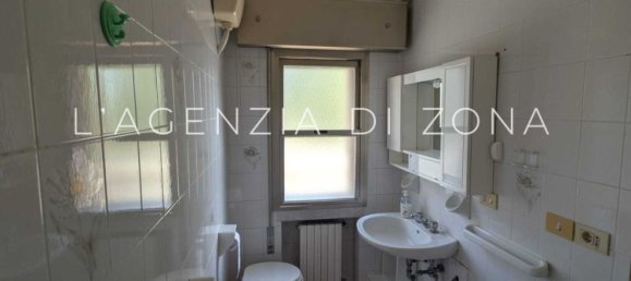 2-salle Appartement à Bologna, Italy No. 305190 9