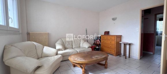 1 bedroom Apartment in Tours, France No. 232660 20