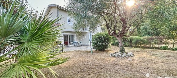 4 bedrooms House in Saint-Caprais-de-Bordeaux, France No. 340716 20