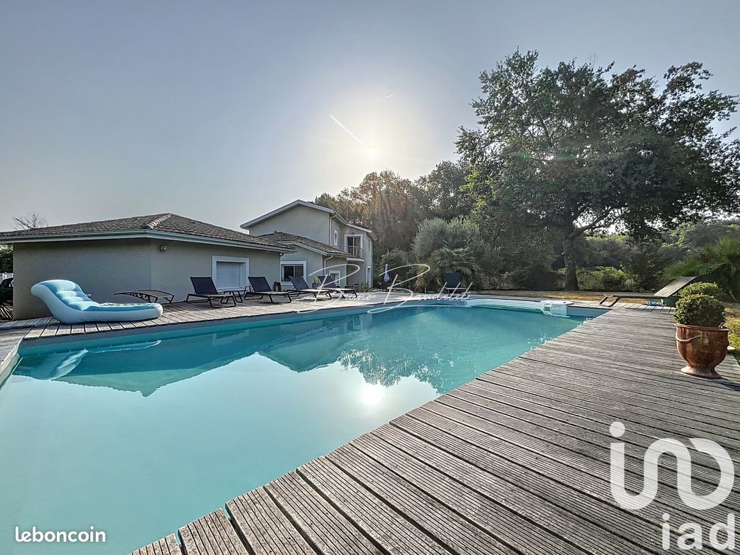 4 bedrooms House in Saint-Caprais-de-Bordeaux, France No. 340716