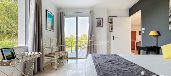 4 bedrooms House in Saint-Caprais-de-Bordeaux, France No. 340716 10