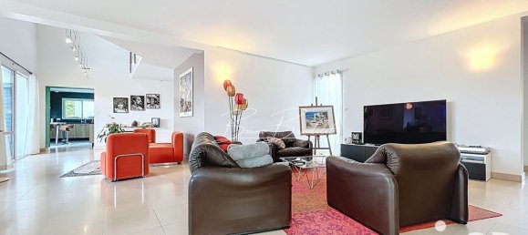 4 bedrooms House in Saint-Caprais-de-Bordeaux, France No. 340716 6