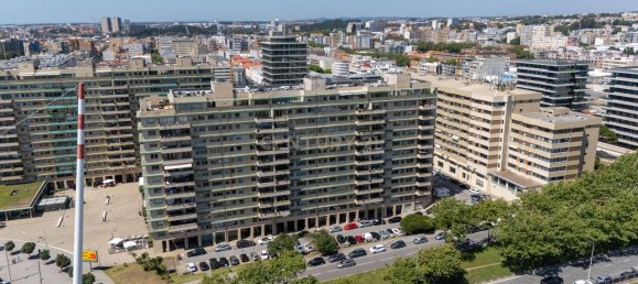 4 bedrooms Apartment in Matosinhos, Portugal No. 140450 7