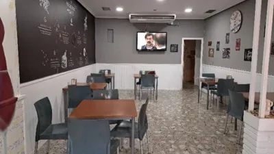 Gewerbliche Immobilie in Zaragoza, Spain 330m², Nr. 172474