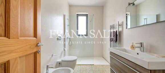 4 bedrooms Apartment in Saint Julian's, Malta No. 2588 24