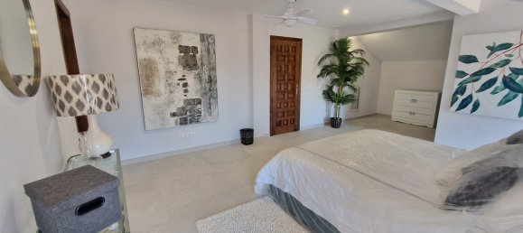 6 bedrooms Villa in Marbella, Spain No. 144447 5