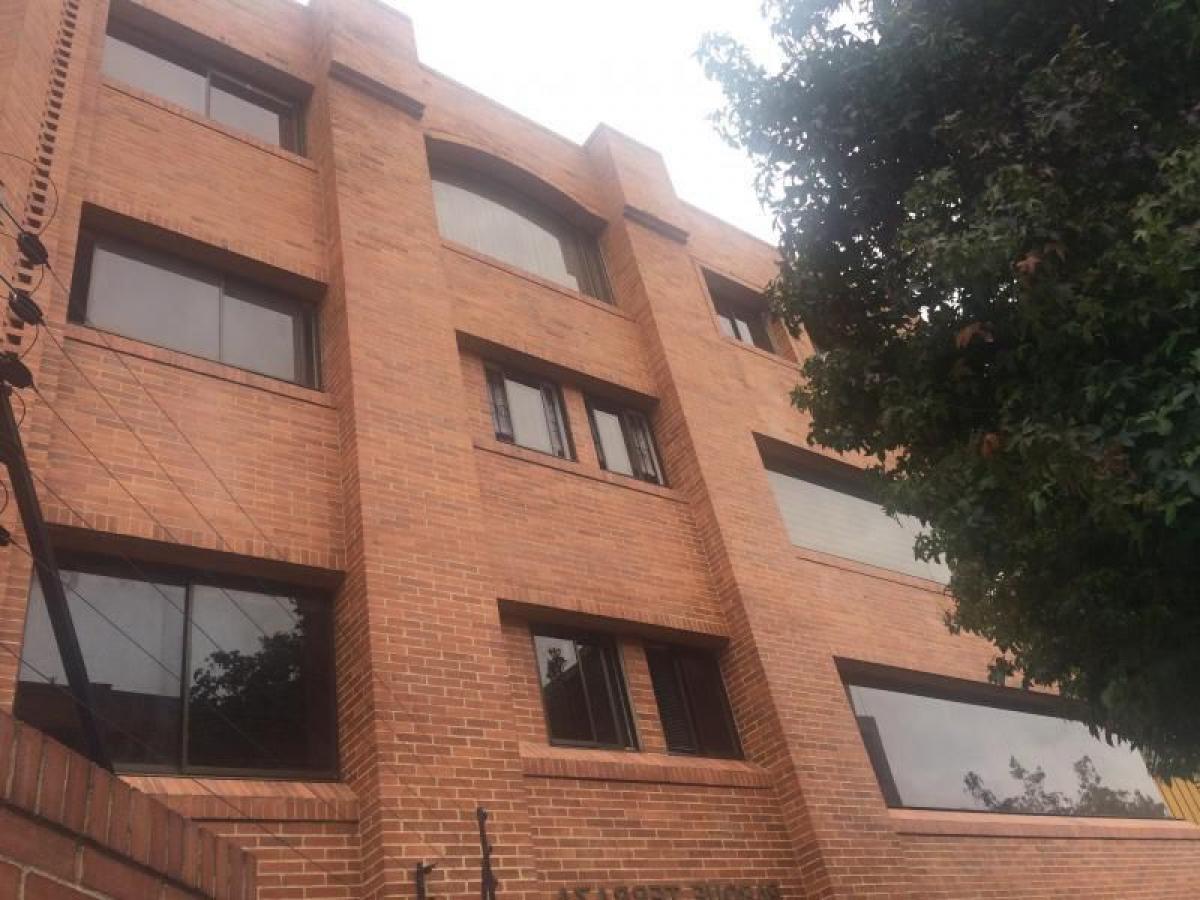 4 bedrooms House in Bogota, Colombia No. 14563