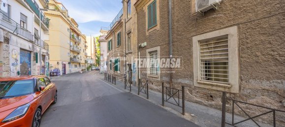 1 bedroom Apartment in Rome, Italy No. 357030 32