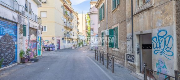 1 bedroom Apartment in Rome, Italy No. 357030 33