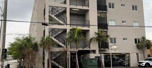 Apartamento T2 em Miami, USA N.º 615605 12