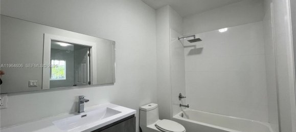 Apartamento T2 em Miami, USA N.º 615605 8